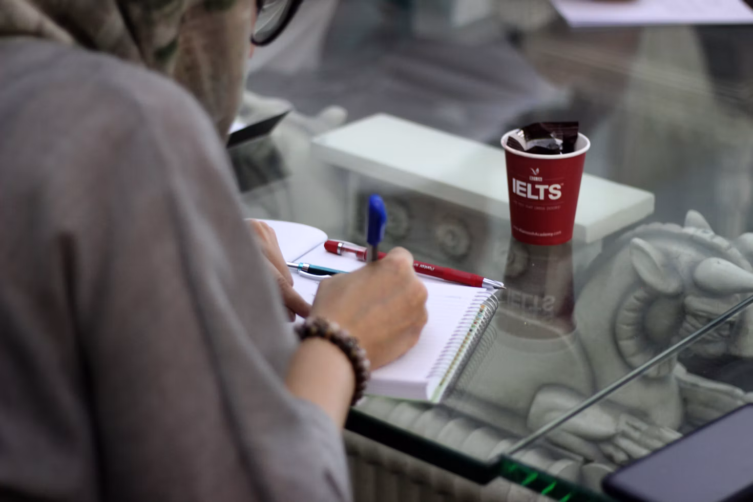 Luyện thi IELTS